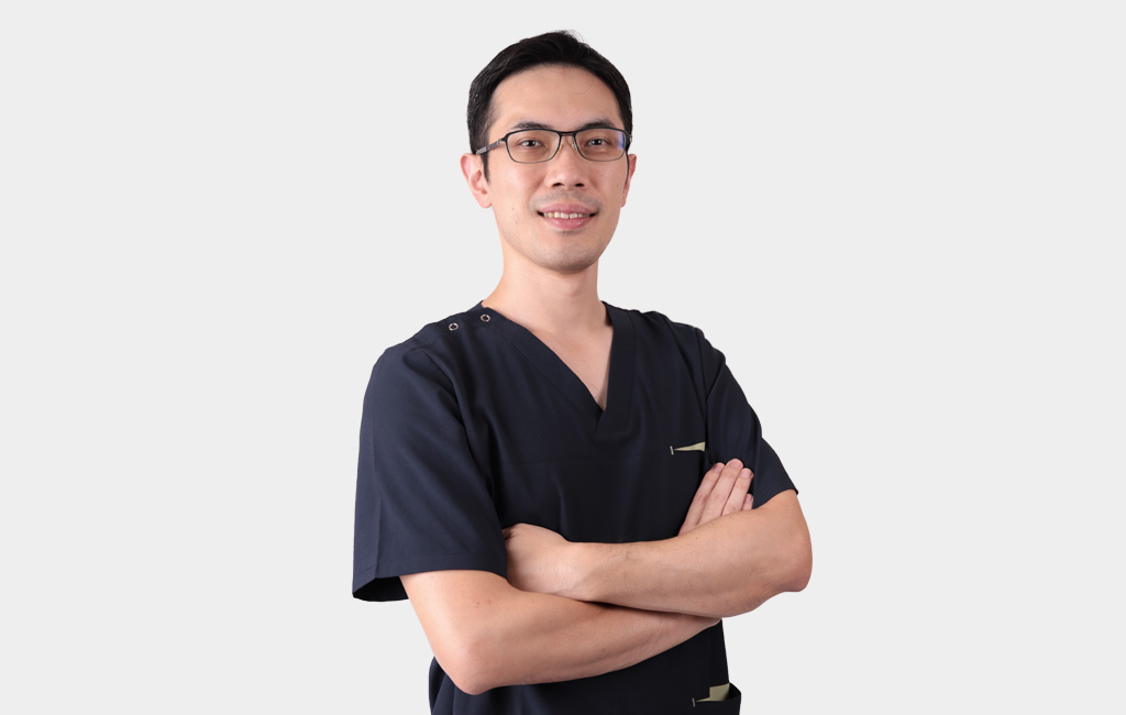 周威志醫師，麻醉專科醫師，男性女乳治療專家